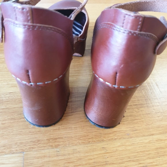 Swedish Hasbeens brown strap sandals/clogs - Picture 5 of 7